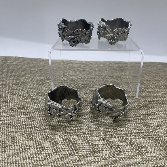 Seagull Pewter Holly Berry Ribbon napkin rings set of 4 - Picture 5 of 7